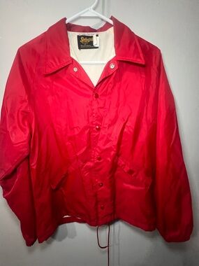 Red vintage Swingster windbreaker jacket with button-up front & pockets. Size:M